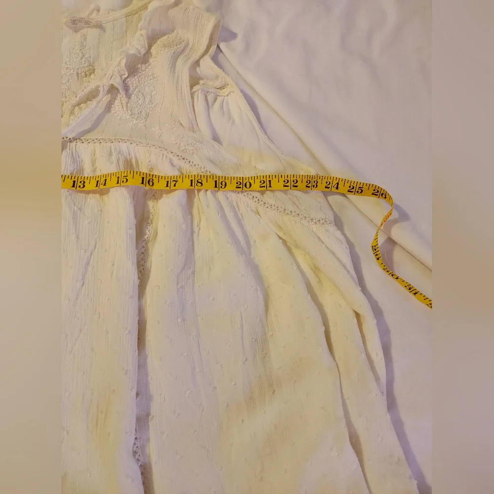 Miss Me Cream Boho Flowy Feminine Sleeveless Blouse With Tassel Ties - Picture 5 of 9